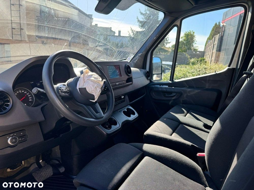 Mercedes-Benz Sprinter - 18