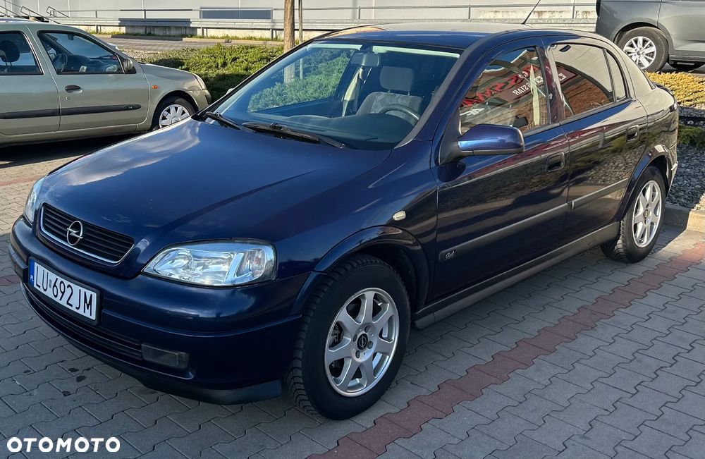 Opel Astra 1.4 Club - 1