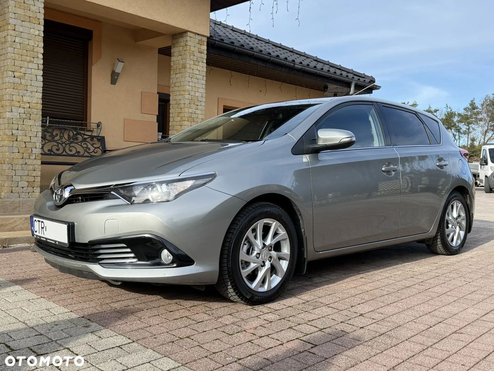 Toyota Auris 1.6 Valvematic Multidrive S Executive - 2