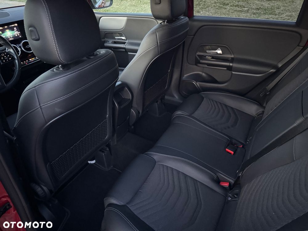 Mercedes-Benz Klasa B 180 d Progressive 7G-DCT - 15