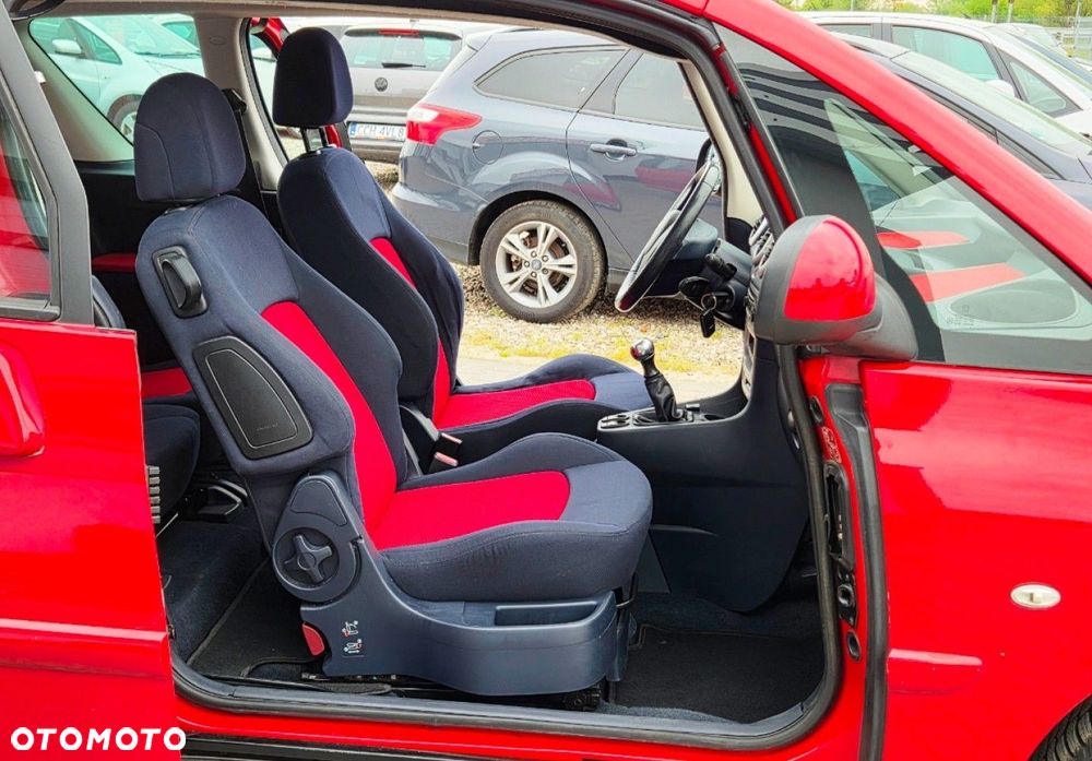 Peugeot 1007 - 27