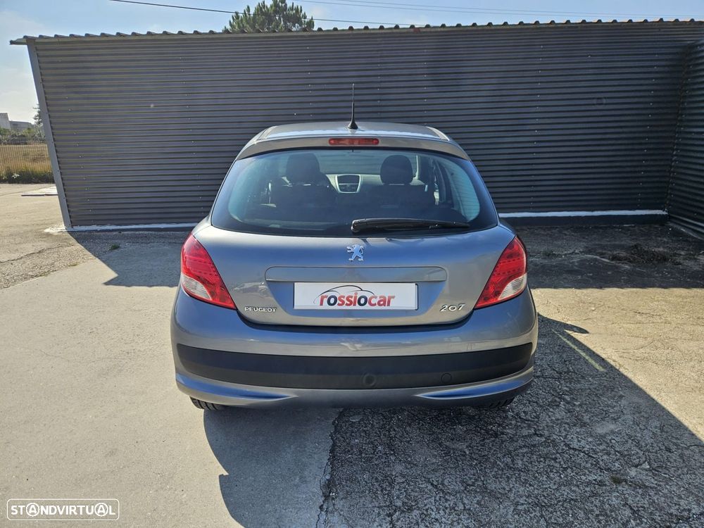 Peugeot 207 1.4 16V Trendy - 12