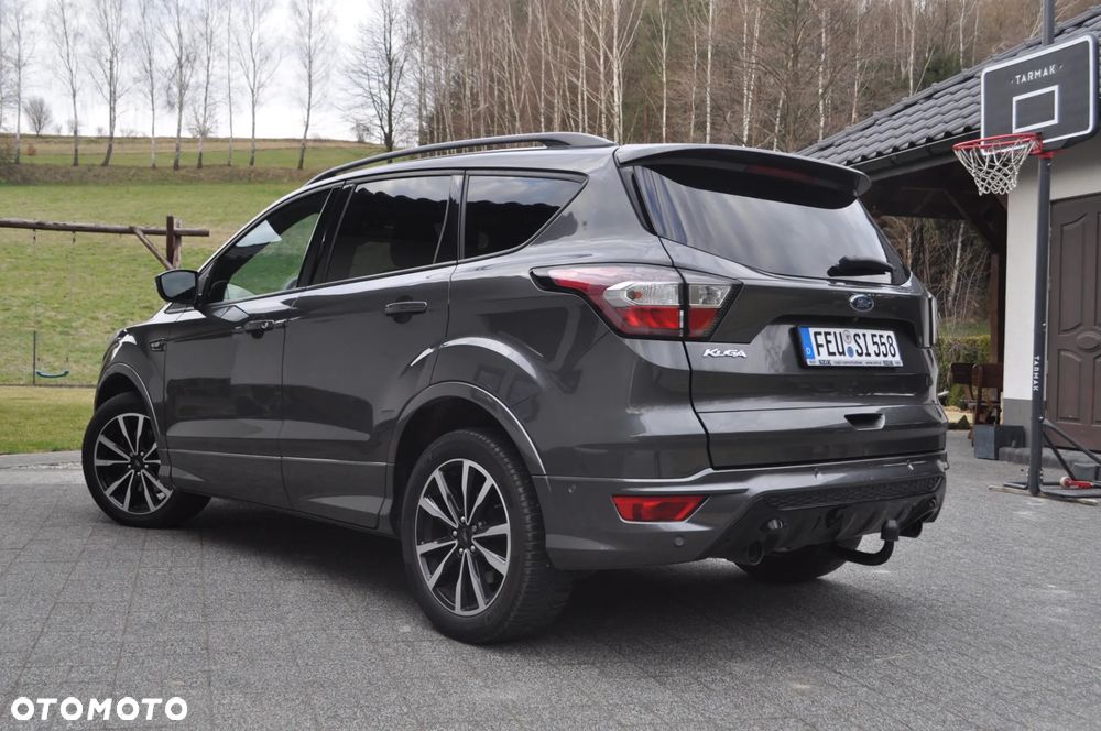 Ford Kuga 2.0 TDCi 4x2 ST-Line - 6