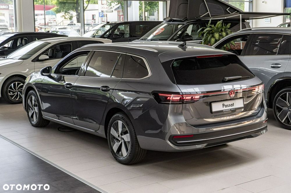 Volkswagen Passat - 5