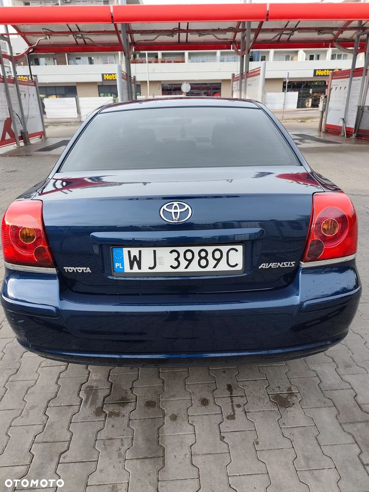 Toyota Avensis 1.6 VVT-i Luna - 11