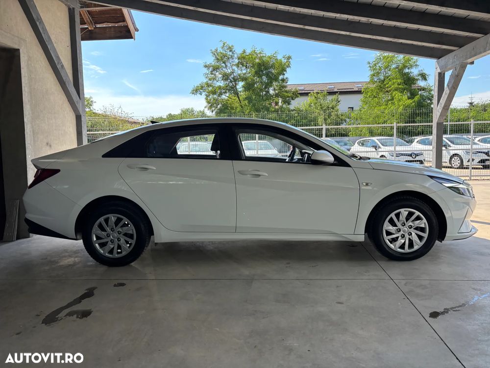 HYUNDAI Elantra 2022 — imagine 10