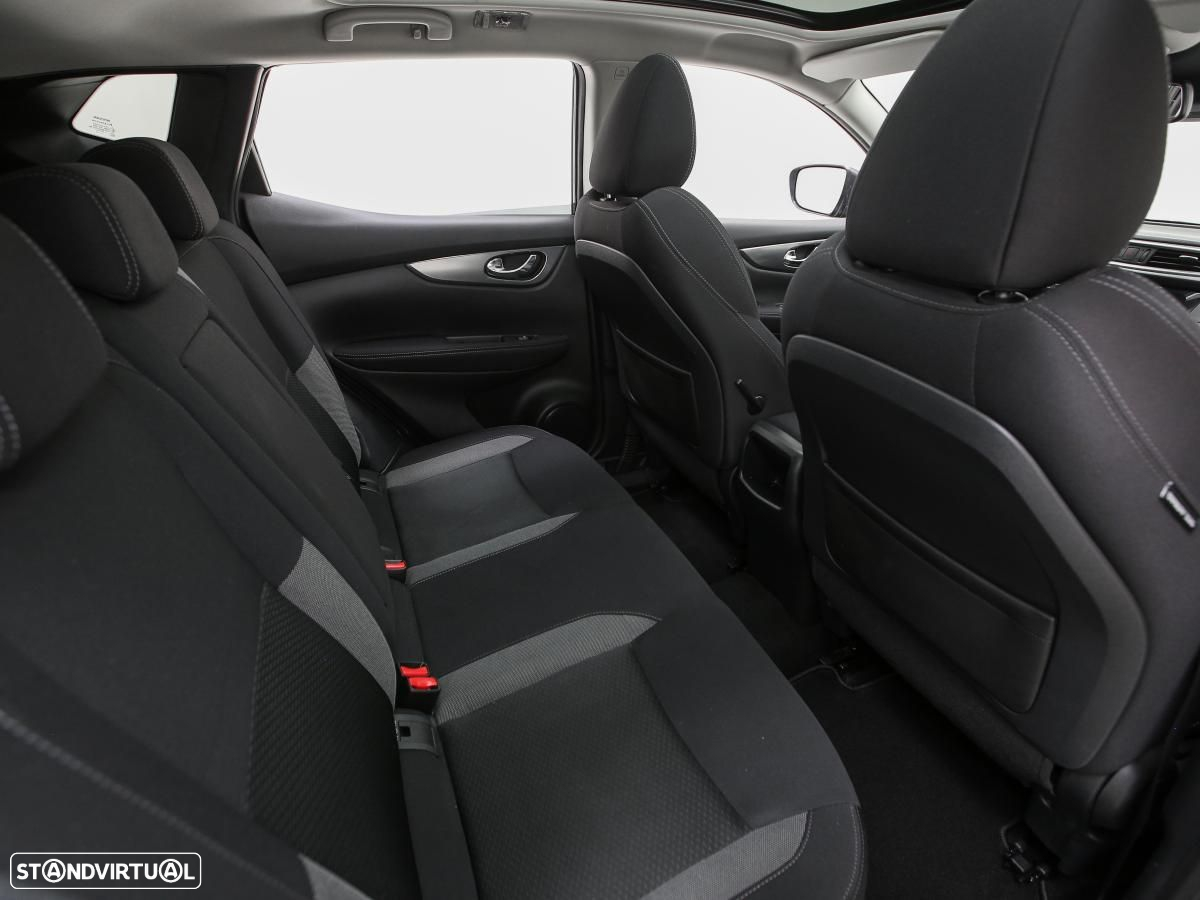 Nissan Qashqai 1.5 dCi N-Connecta - 11