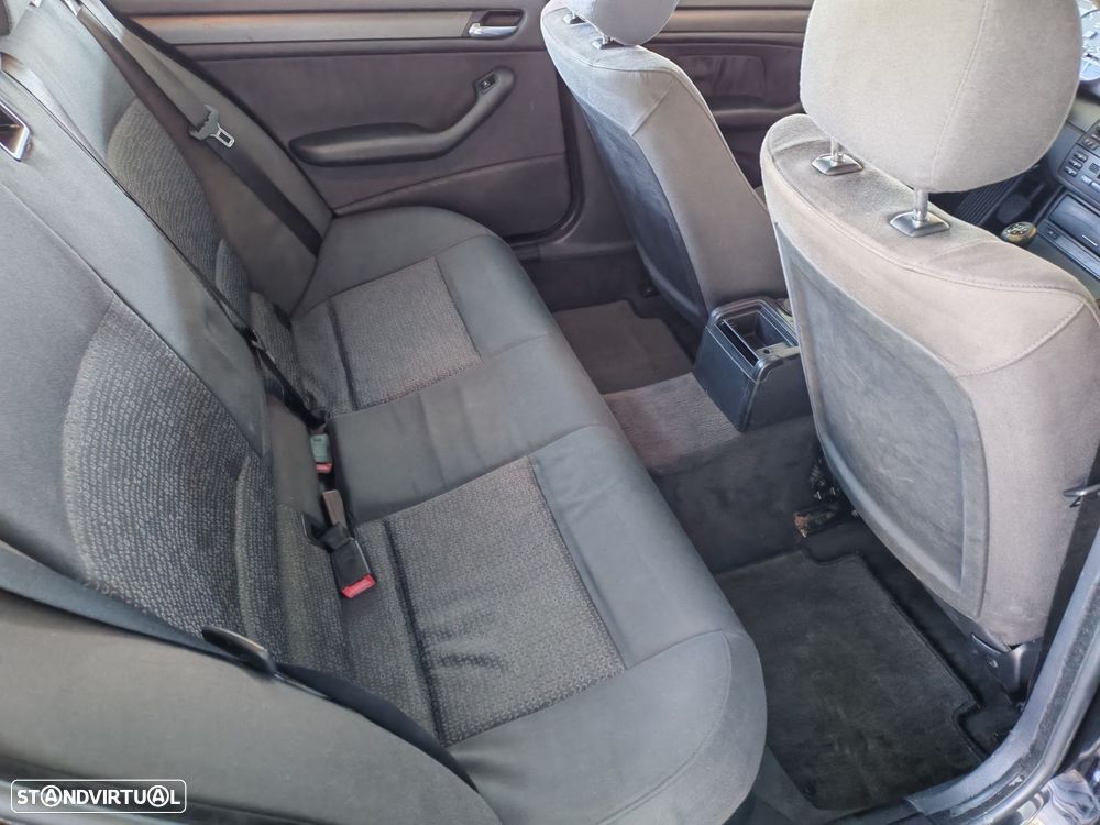 BMW 320 d Touring - 12