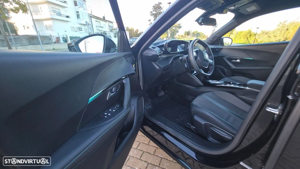 Peugeot e-2008 Allure Pack - 8