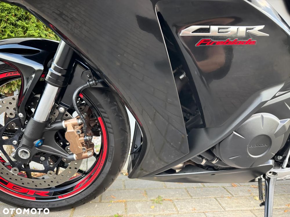 Honda CBR - 40