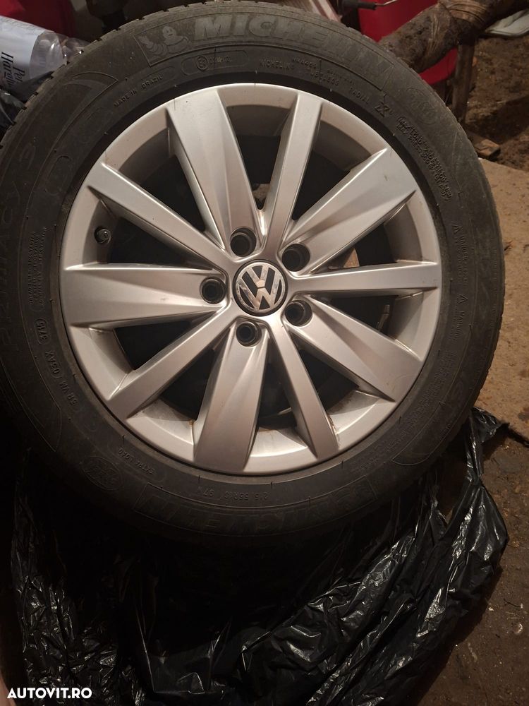 Volkswagen Passat 2.0 TDI BlueMotion Technology Trendline - 26