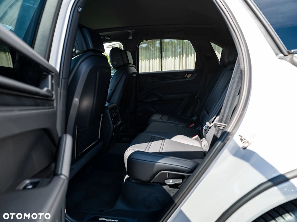 Porsche Cayenne Black Edition - 18
