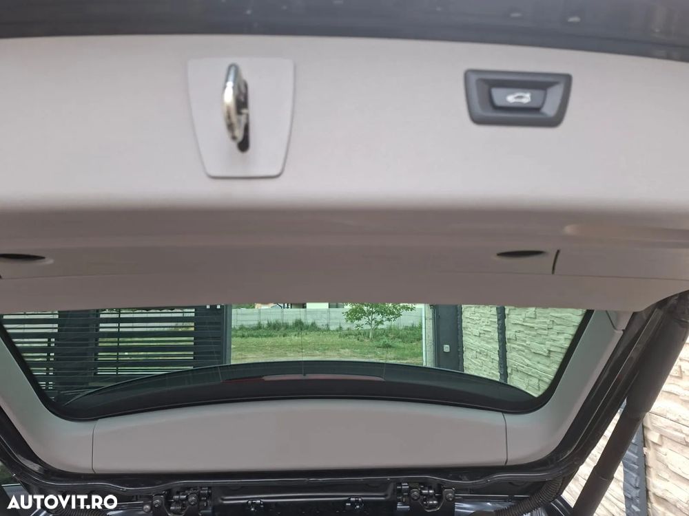 BMW Seria 3 320d Sport Line - 7