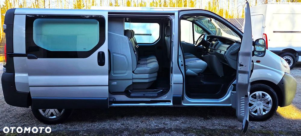 Renault Trafic Vivaro - 12