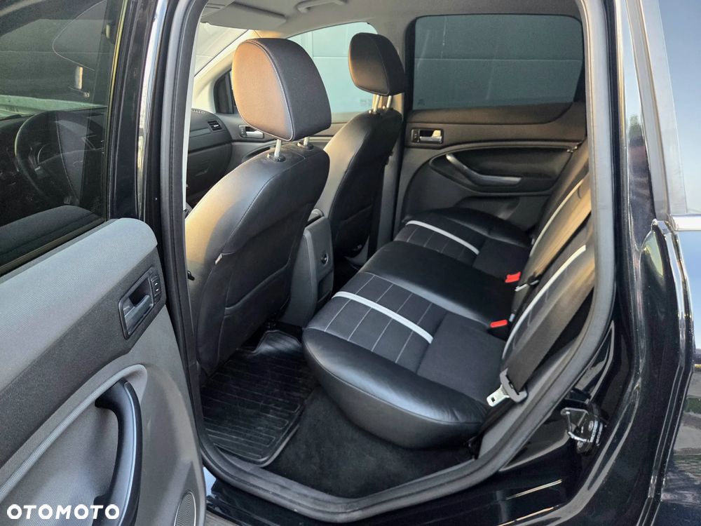 Ford Kuga - 15