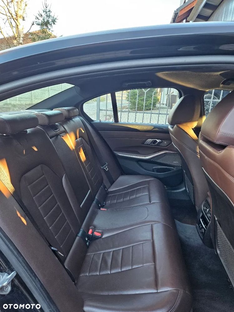 BMW Seria 3 330i M Sport sport - 7