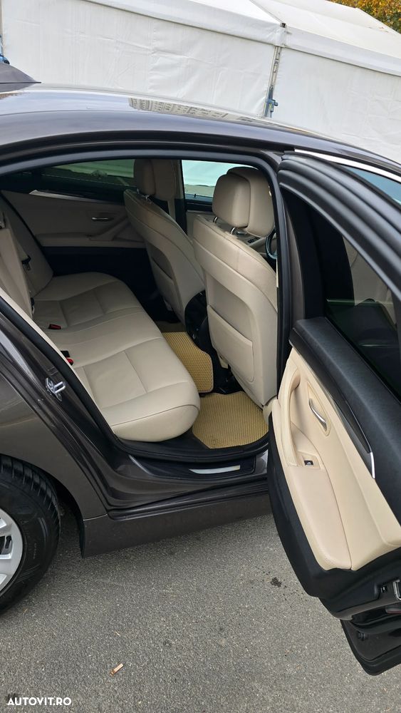 BMW Seria 5 525d xDrive AT - 10