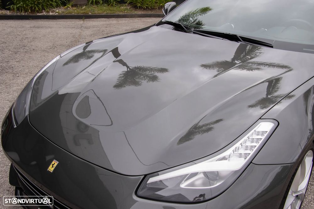 Ferrari GTC4 Lusso - 2