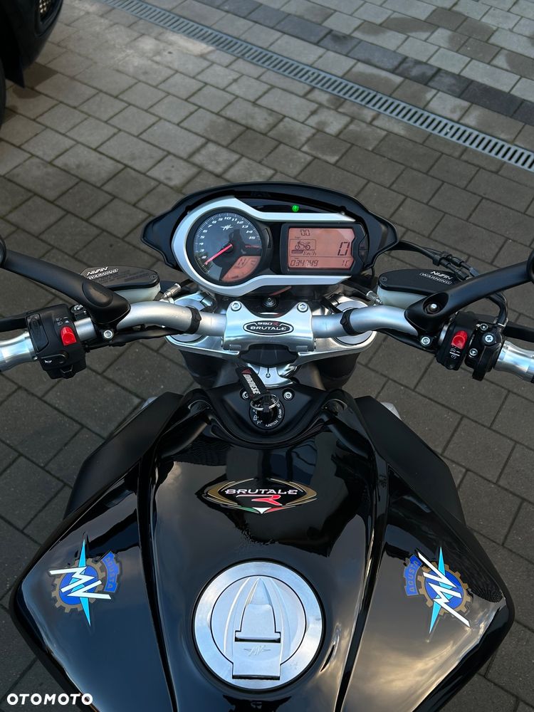 MV AGUSTA Brutale - 19