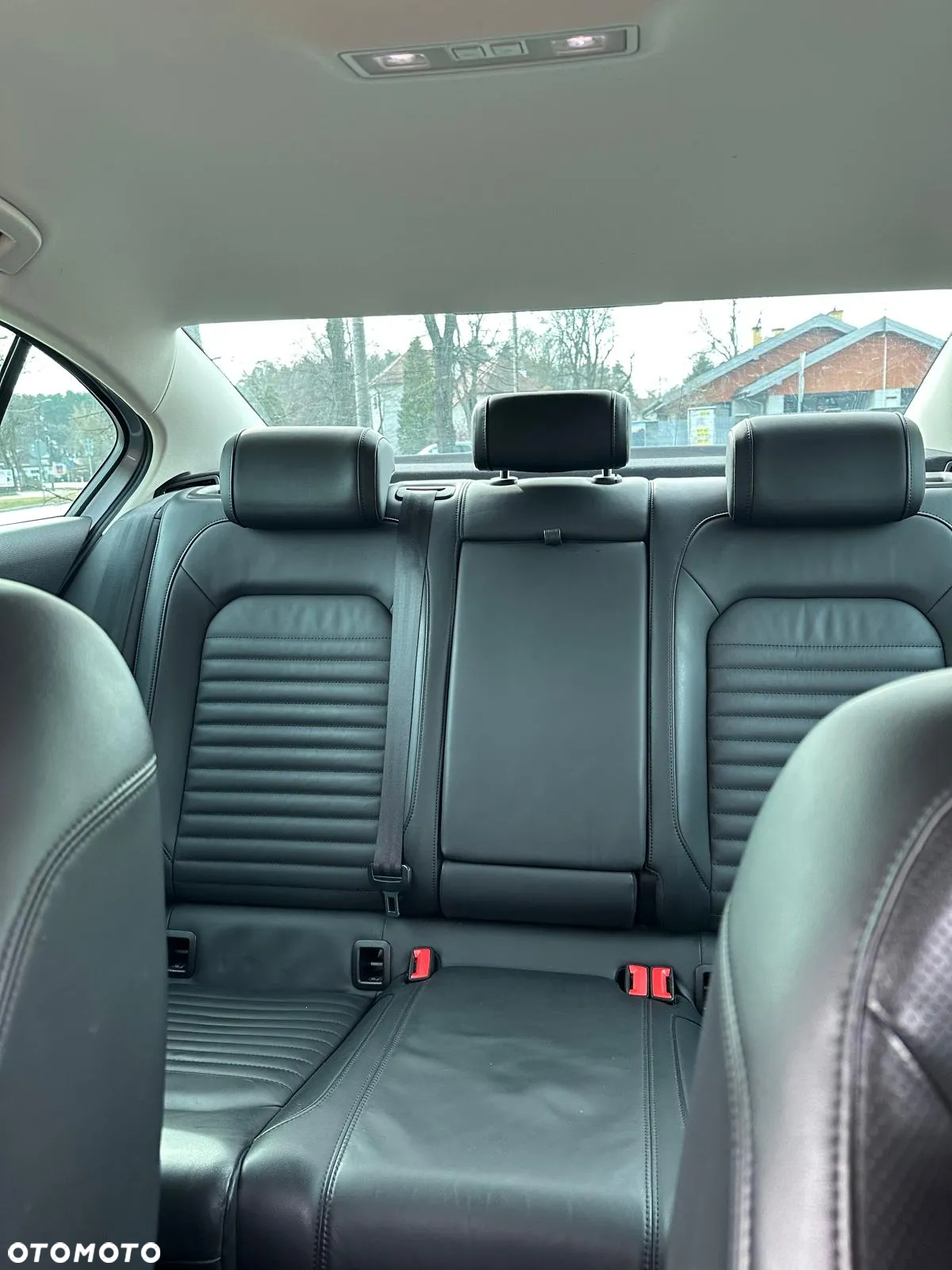 Volkswagen Passat - 18