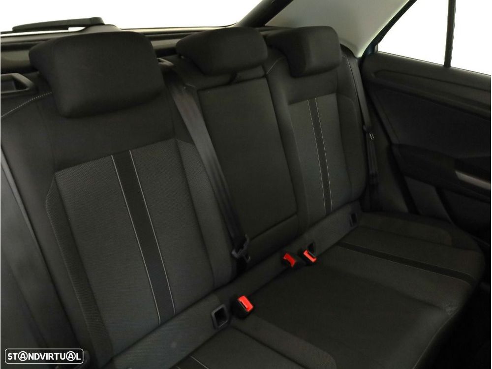 VW T-Roc 1.0 TSI Urban - 16