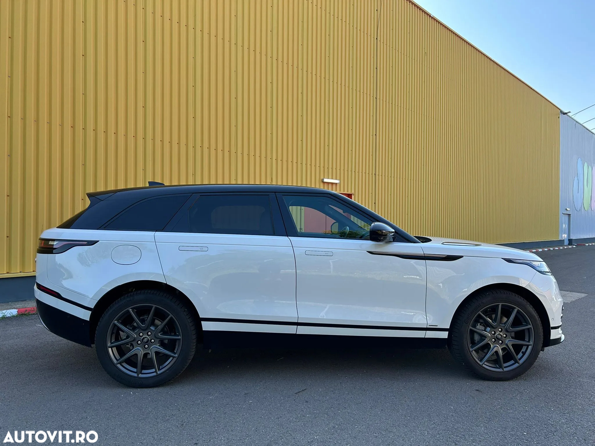 Land Rover Range Rover Velar R-Dynamic 2.0 P250 S - 4