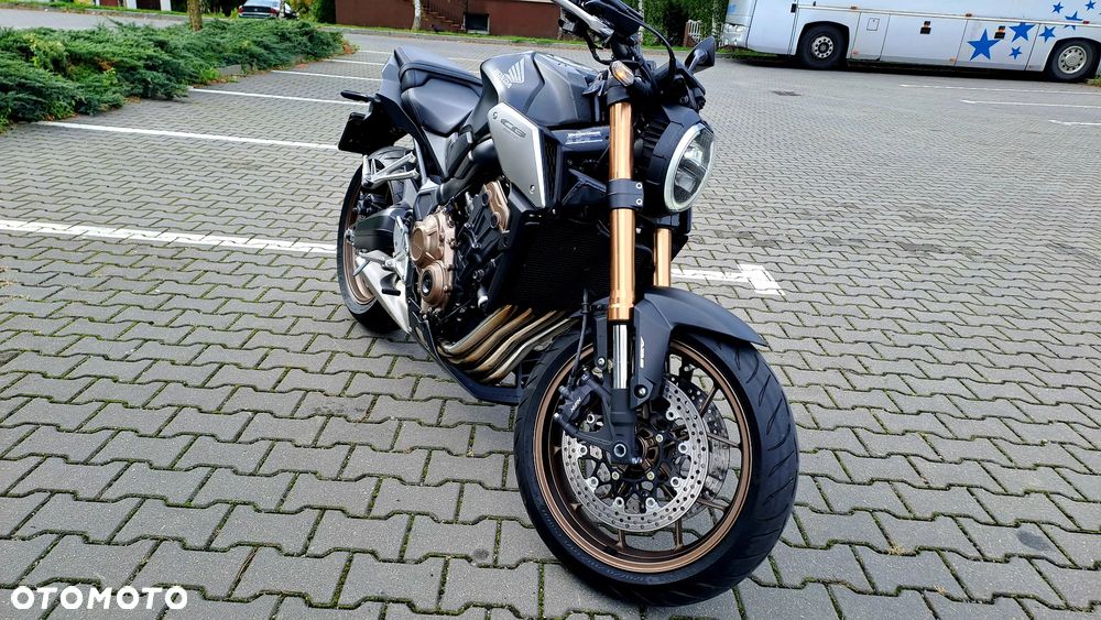 Honda CB - 1