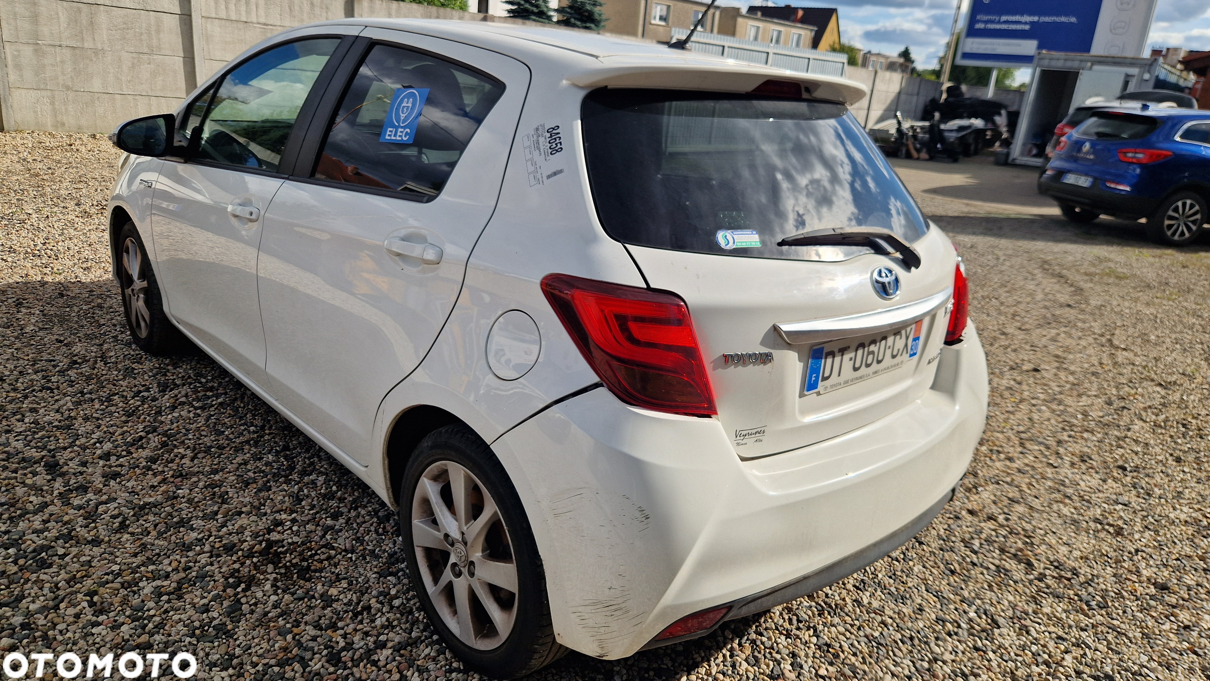Toyota Yaris Hybrid 100 Dynamic EU6 - 2