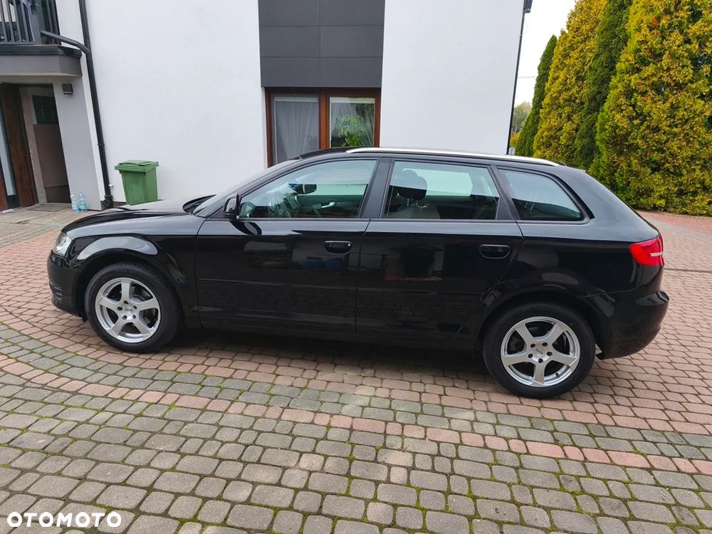 Audi A3 Sportback 1.6 Attraction - 16