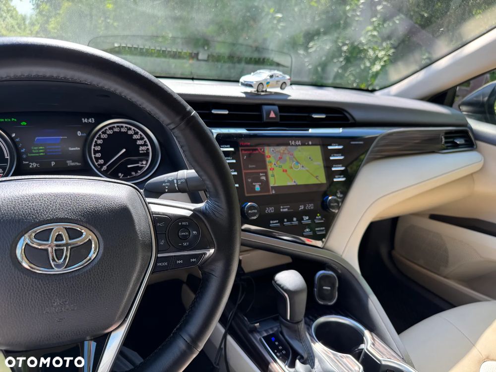 Toyota Camry 2.5 Hybrid Executive CVT - 15