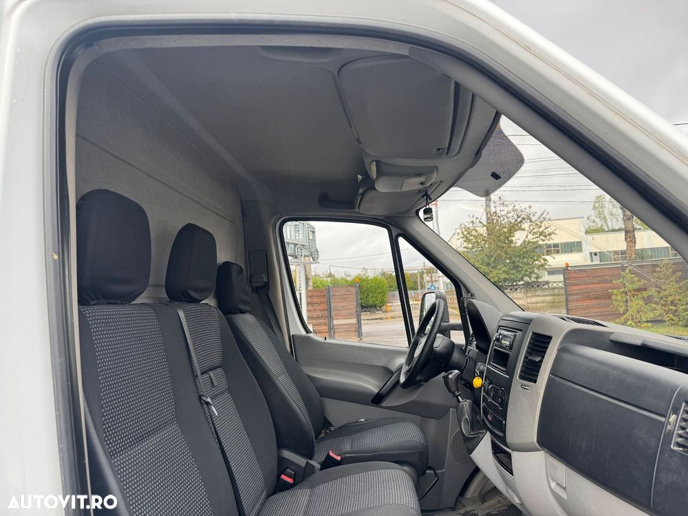 Mercedes-Benz Sprinter - 4