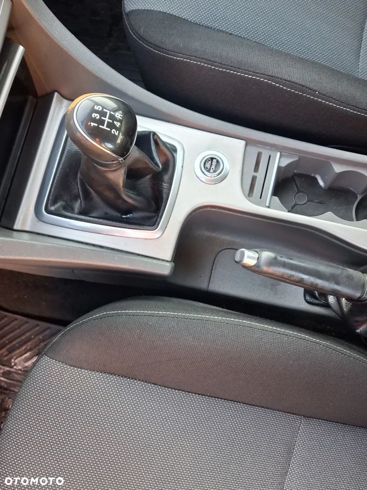 Ford Focus 1.6 Trend EU5 - 18