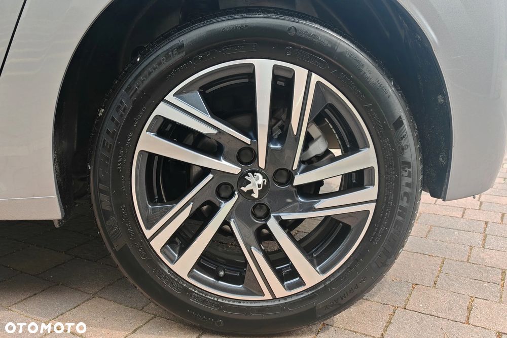 Peugeot 208 PureTech 100 EAT8 Allure - 35