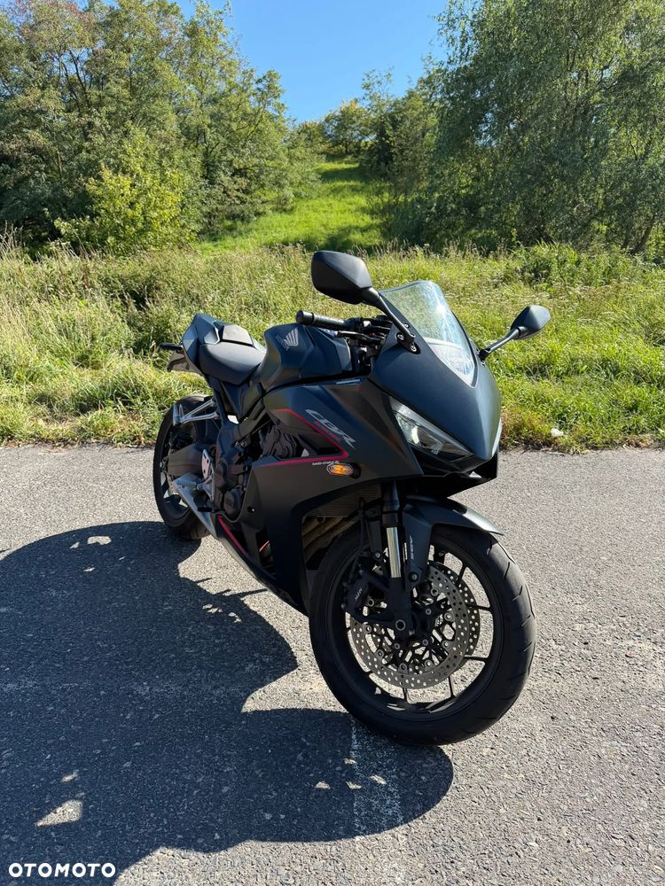Honda CBR - 1