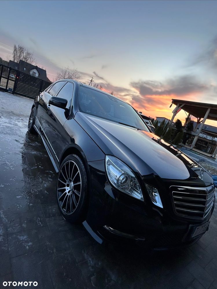 Mercedes-Benz Klasa E 350 4-Matic Classic - 1