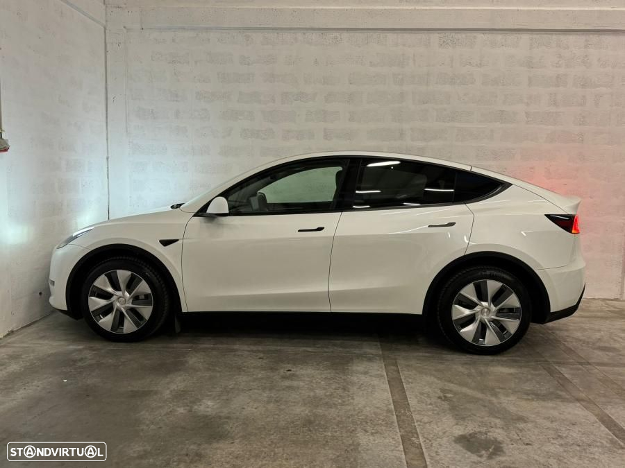 Tesla Model Y Long Range Dual Motor AWD - 6