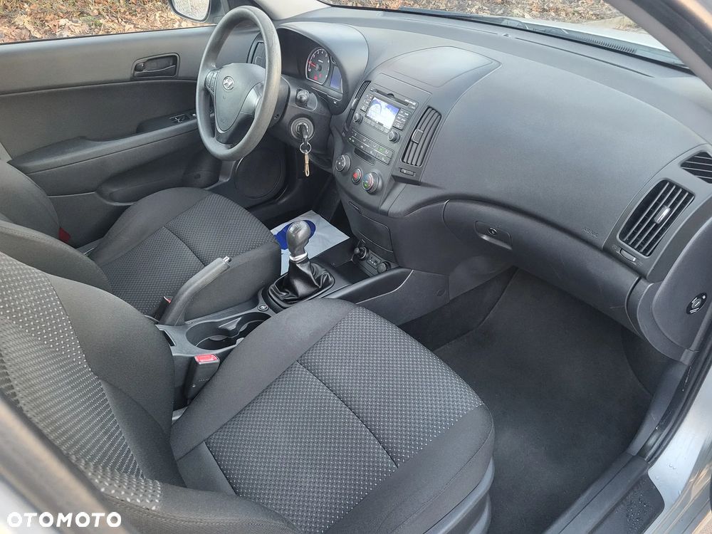 Hyundai i30 i30cw 1.4 Edition 20 - 14