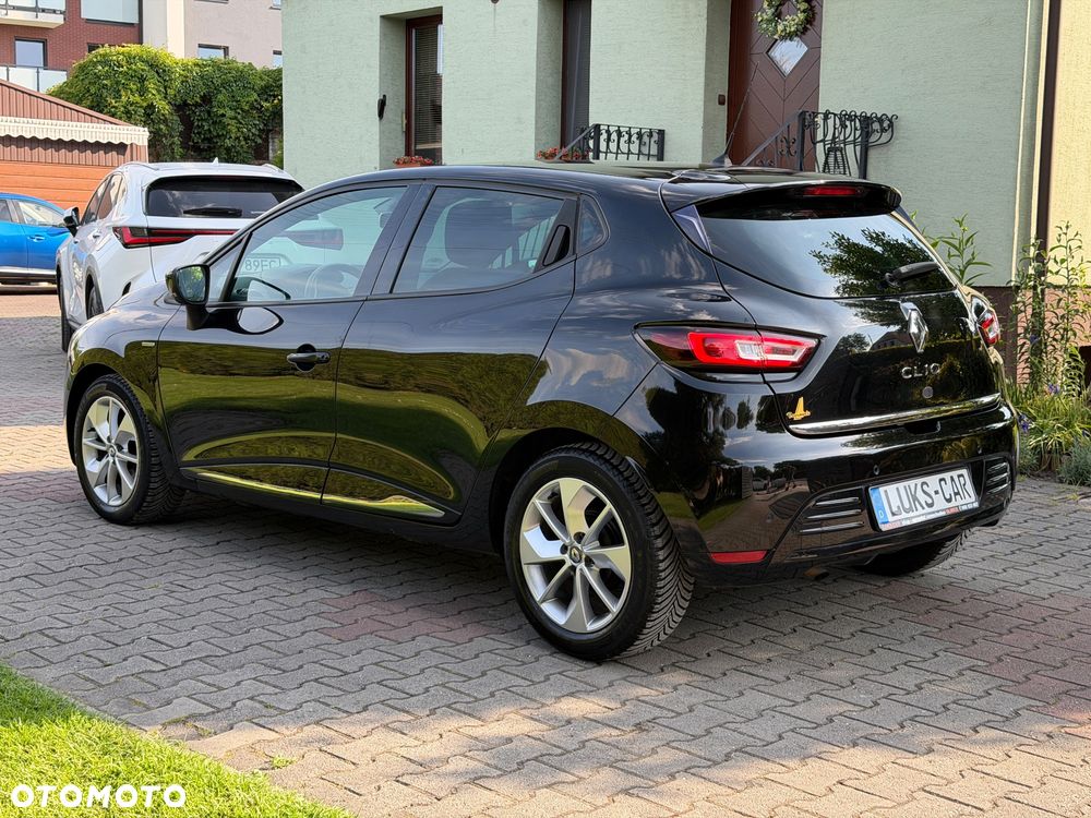 Renault Clio 1.2 16V 75 Limited - 37