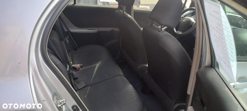 Toyota Yaris 1.33 Luna - 6