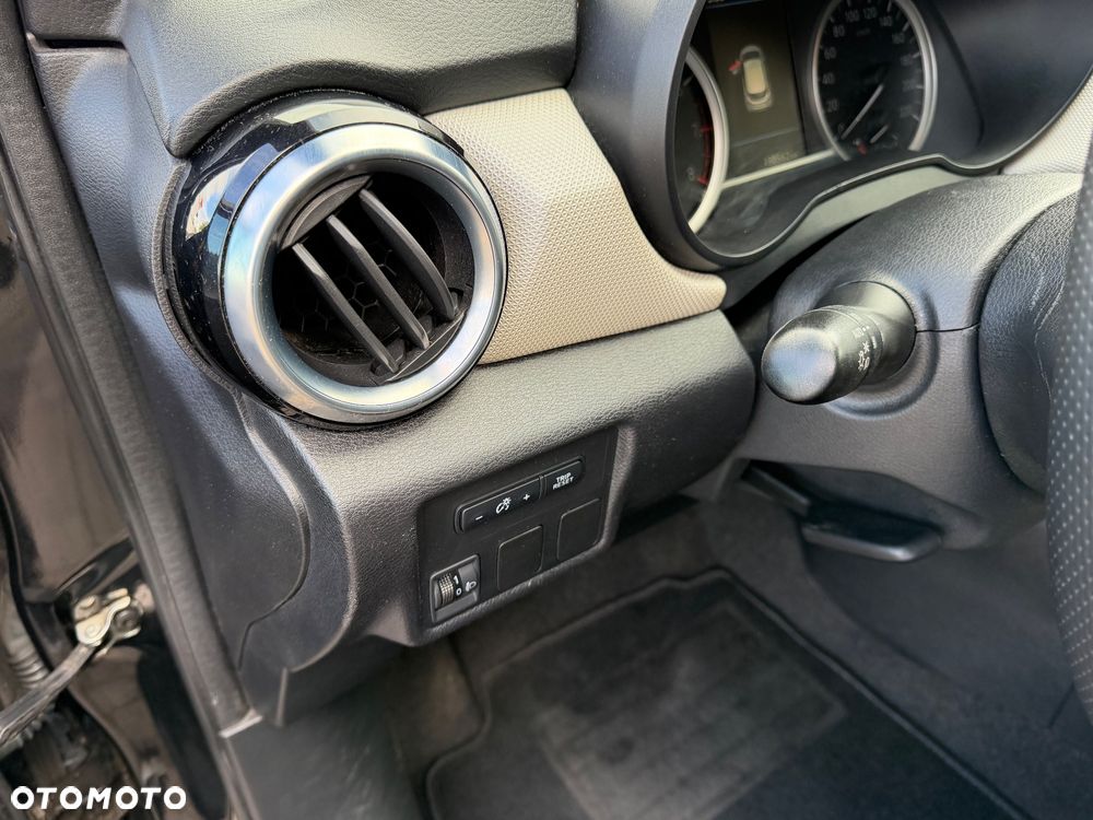 Nissan Micra 1.0 Acenta - 18
