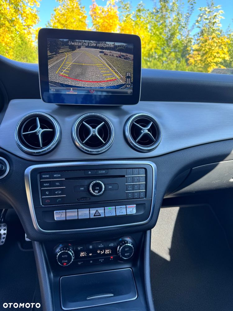 Mercedes-Benz CLA 220 4-Matic AMG Line - 18