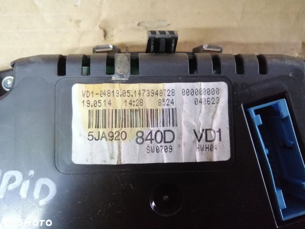 Skoda Rapid 1.2 86KM CBZ CBZA CBZG zestaw startowy komputer Continental 03F906070HA 5WP44882 stacyjka immo moduły licznik i inne - 24