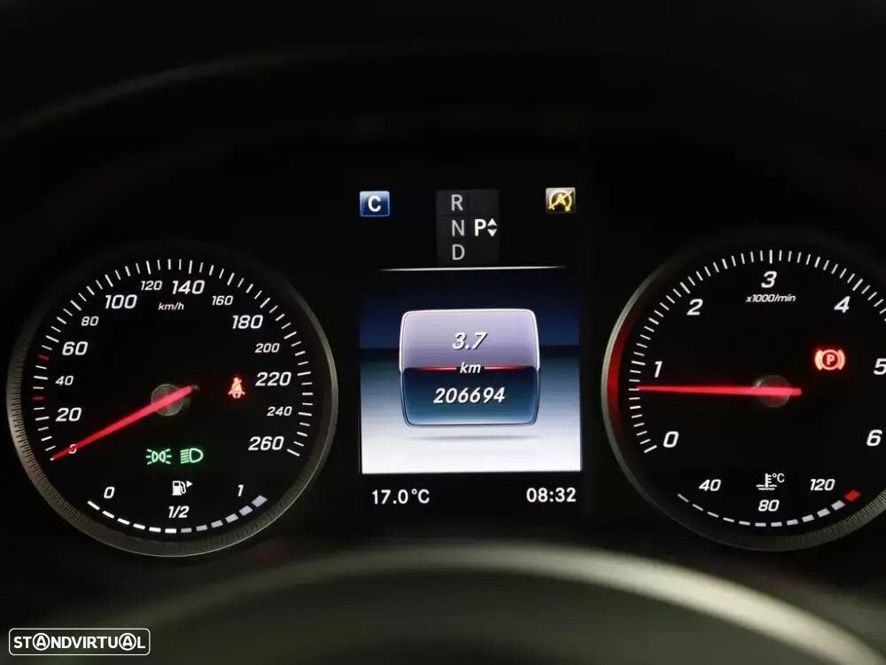 Mercedes-Benz GLC 220 - 10