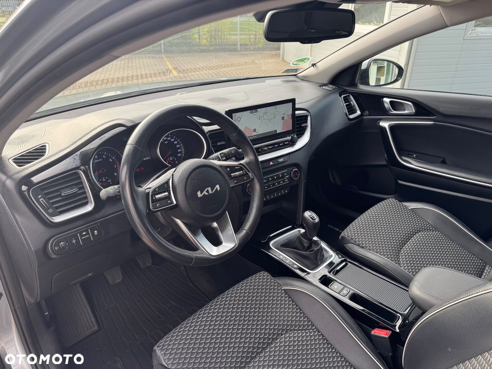 Kia XCeed - 13
