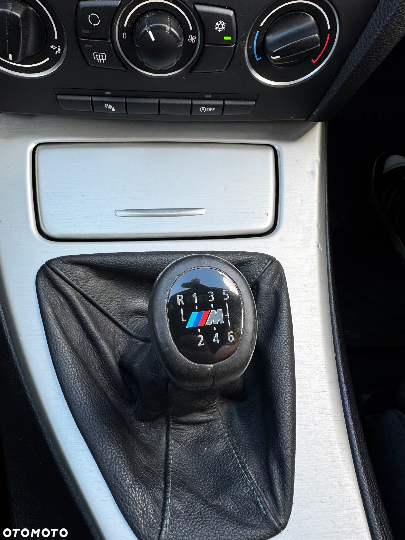 BMW Seria 3 320i Touring Edition Sport - 14