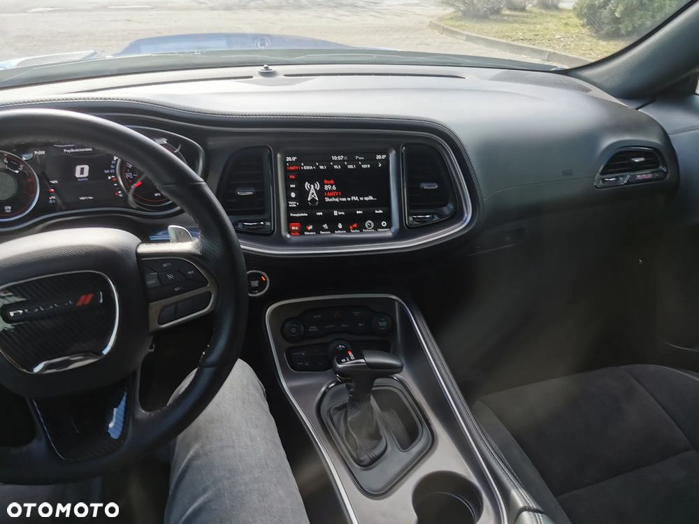 Dodge Challenger 6.4 Scat Pack - 12