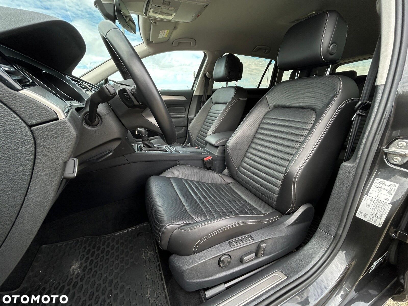Volkswagen Passat 2.0 TDI EVO Elegance DSG - 8
