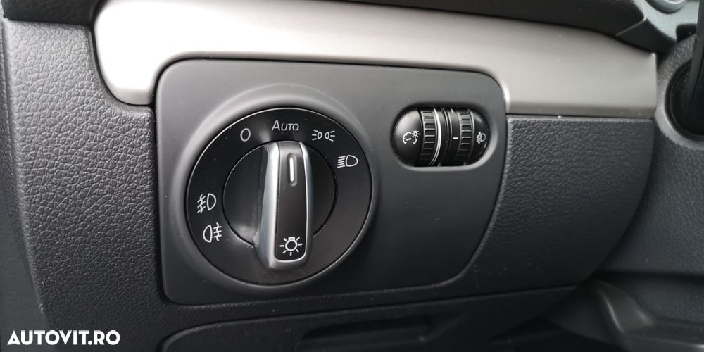 Volkswagen Golf 1.6 TDI DPF BlueMotion Technology Comfortline - 9