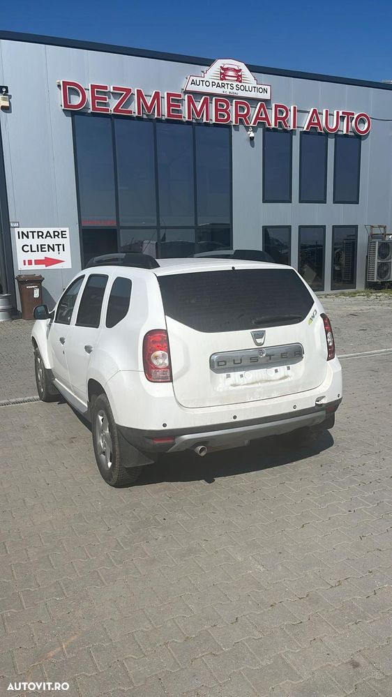 Dezmembram Dacia Duster 1.5 diesel 4x4 din 2011 - 2