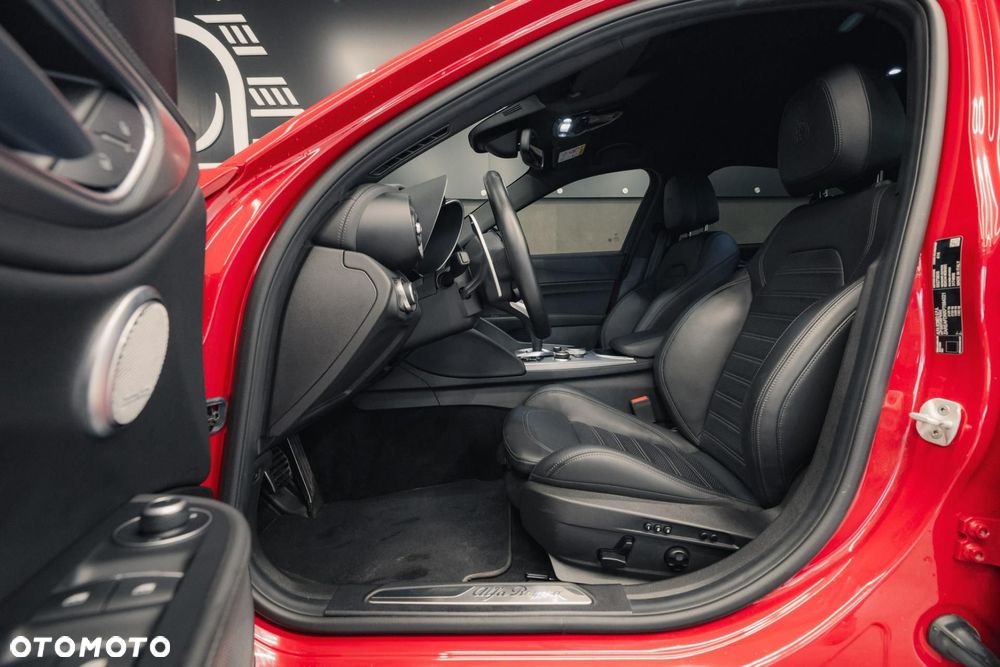Alfa Romeo Giulia 2.0 Turbo Veloce Q4 - 14